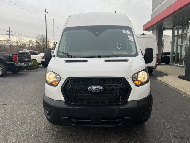 2023 Ford Transit Base