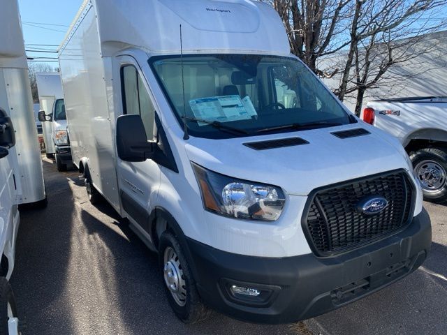 2023 Ford Transit Base