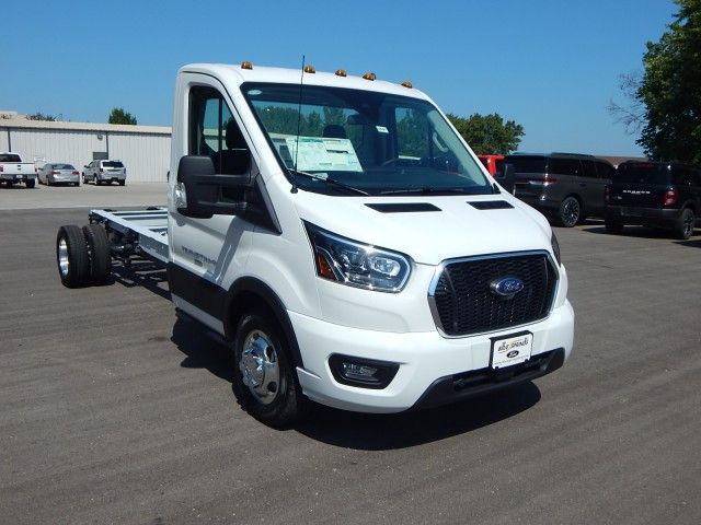 2023 Ford Transit Base