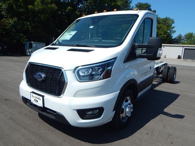 2023 Ford Transit Base