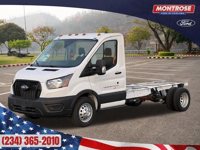 2023 Ford Transit Base