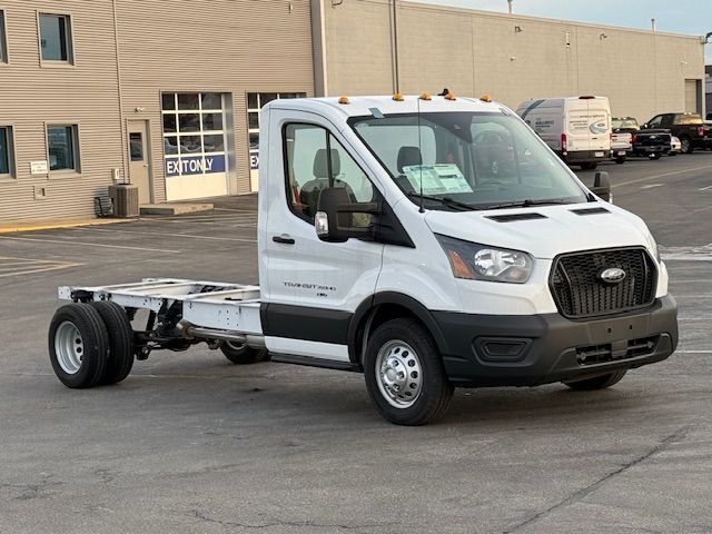 2023 Ford Transit Base