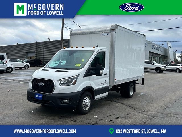 2023 Ford Transit Base