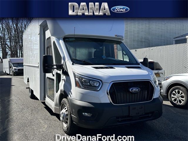 2023 Ford Transit Base