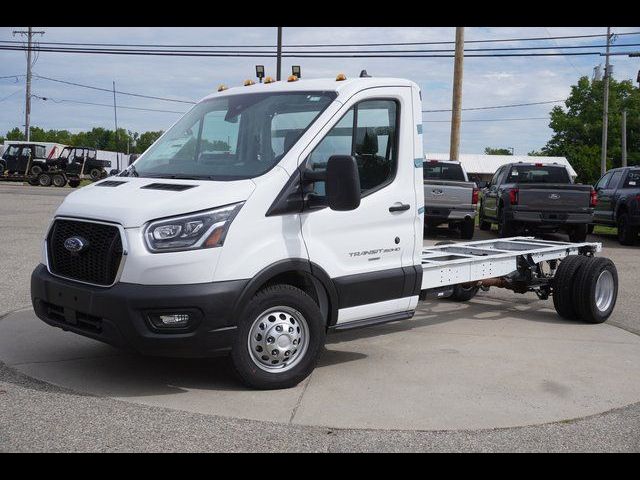 2023 Ford Transit Base