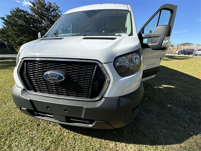 2023 Ford Transit Base