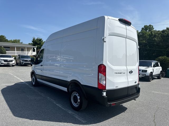 2023 Ford Transit Base