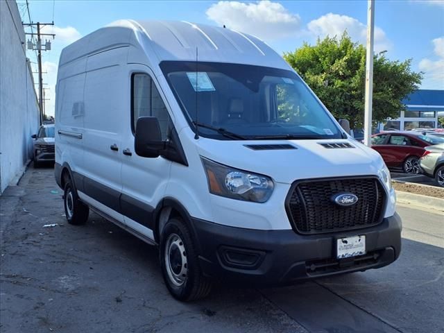 2023 Ford Transit Base