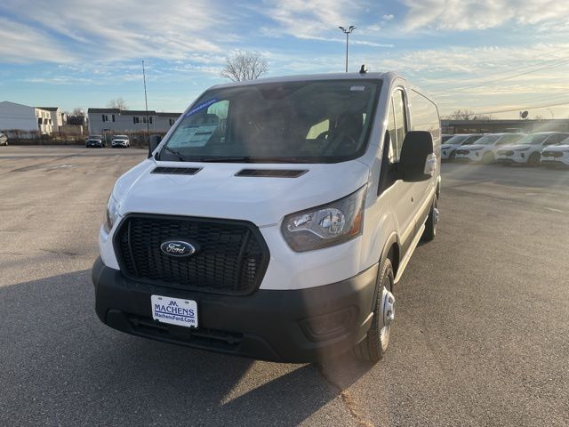 2023 Ford Transit Base