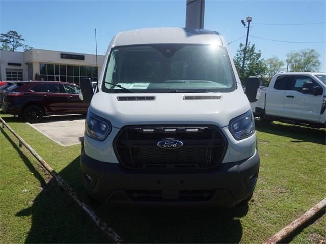 2023 Ford Transit Base