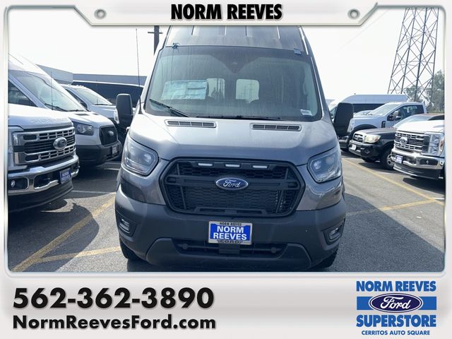 2023 Ford Transit Base