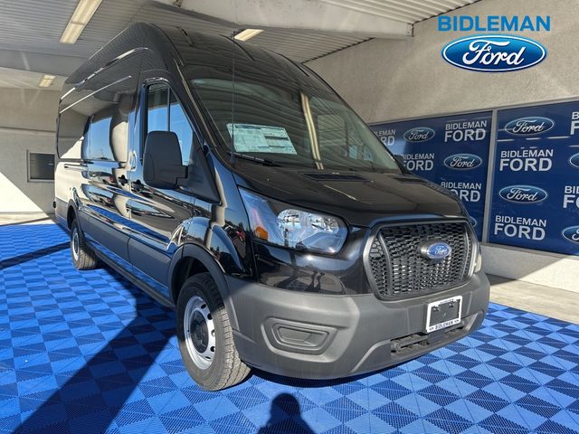 2023 Ford Transit Base