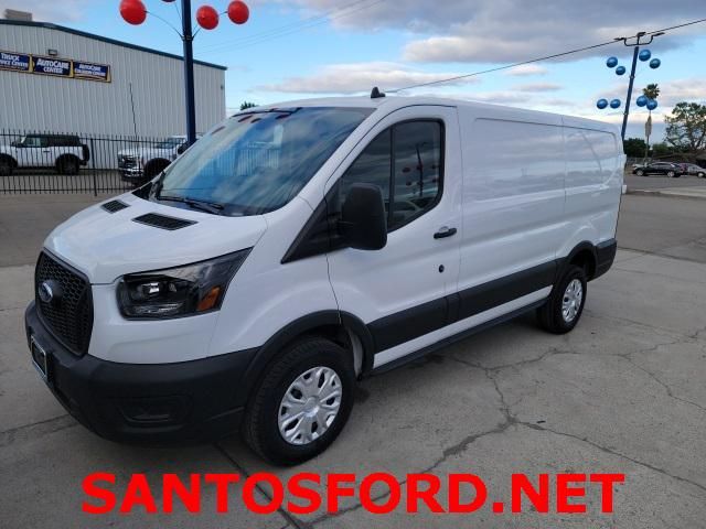 2023 Ford Transit Base