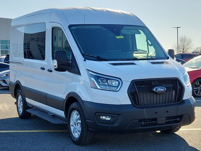 2023 Ford Transit Base