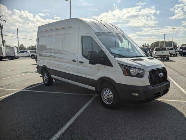 2023 Ford Transit Base