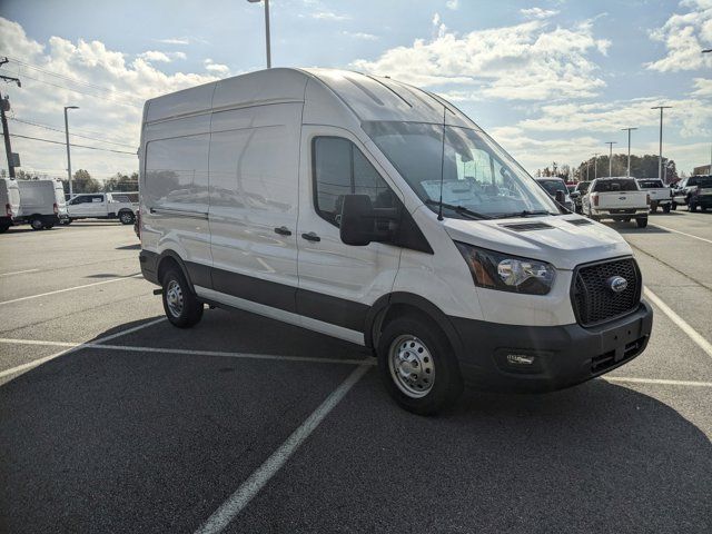 2023 Ford Transit Base