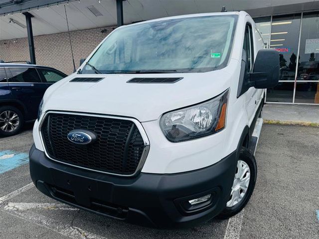 2023 Ford Transit Base