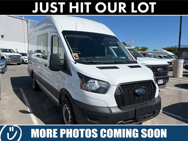 2023 Ford Transit Base