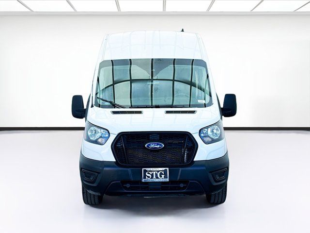 2023 Ford Transit Base