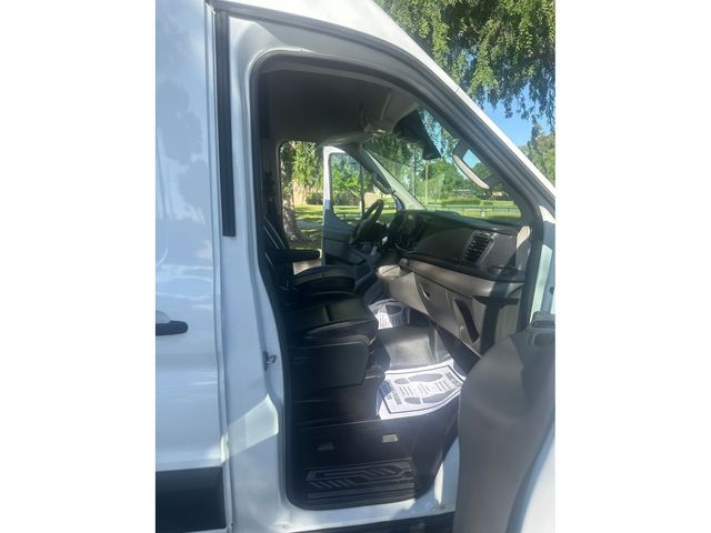 2023 Ford Transit Base