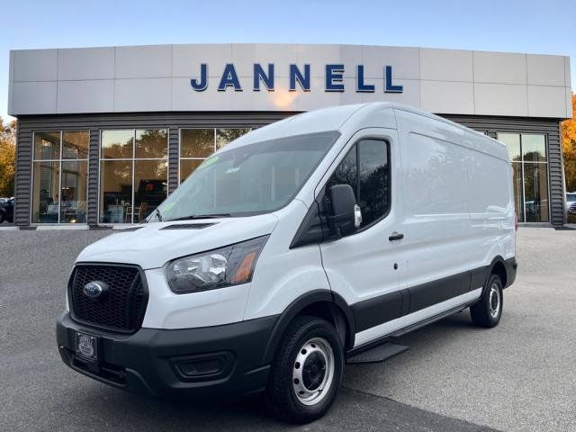 2023 Ford Transit Base