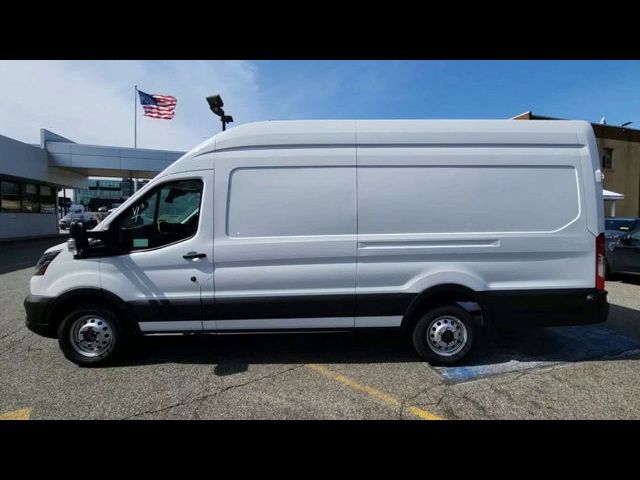 2023 Ford Transit Base