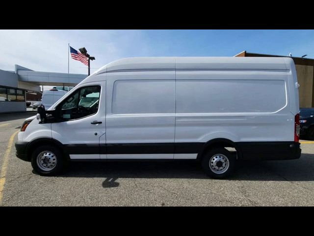 2023 Ford Transit Base