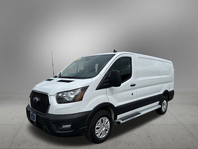 2023 Ford Transit Base