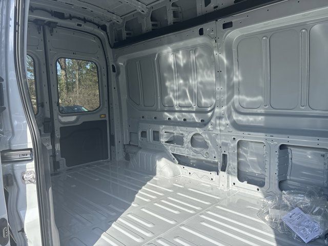 2023 Ford Transit Base