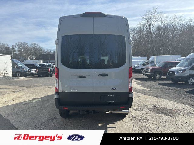 2023 Ford Transit Base