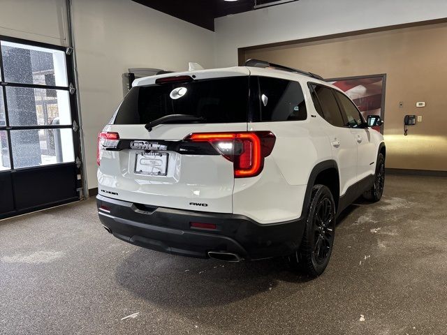 2023 GMC Acadia SLT