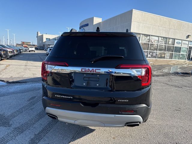 2023 GMC Acadia SLT