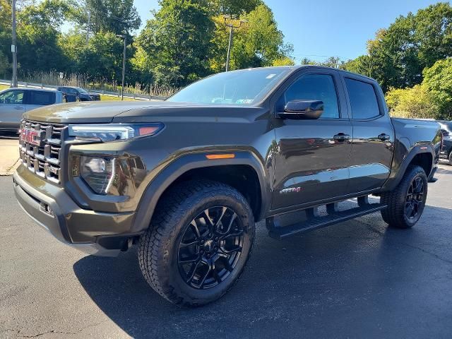 2023 GMC Canyon 4WD AT4