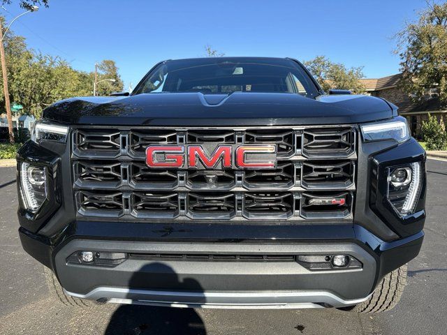 2023 GMC Canyon 4WD AT4