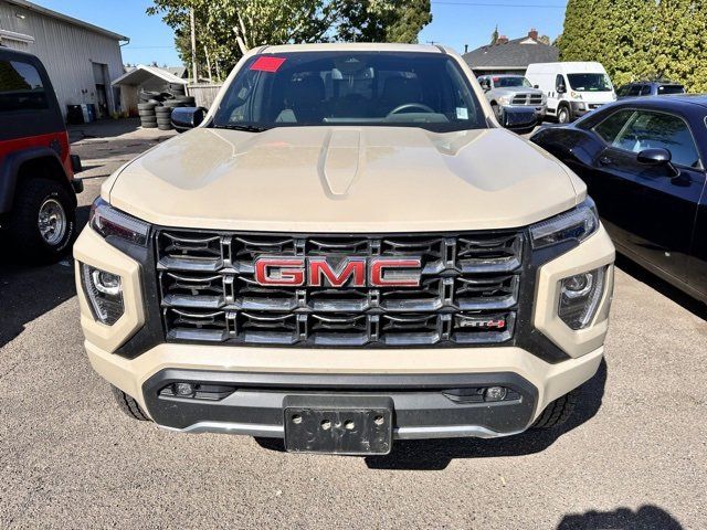 2023 GMC Canyon 4WD AT4