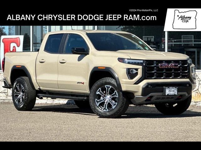 2023 GMC Canyon 4WD AT4