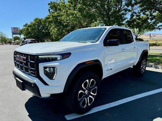 2023 GMC Canyon 4WD AT4