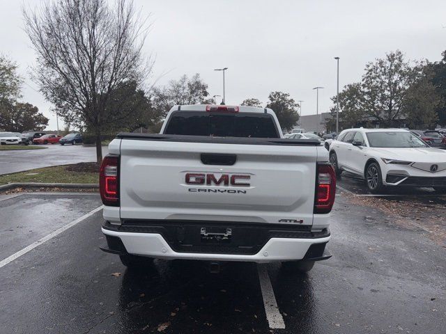 2023 GMC Canyon 4WD AT4