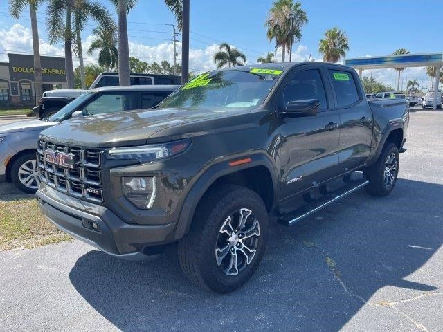 2023 GMC Canyon 4WD AT4