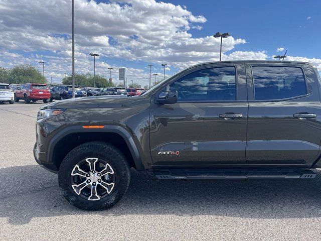 2023 GMC Canyon 4WD AT4