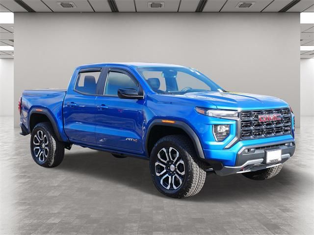 2023 GMC Canyon 4WD AT4