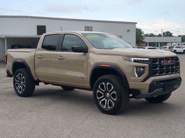 2023 GMC Canyon 4WD AT4