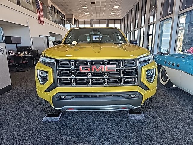 2023 GMC Canyon 4WD AT4