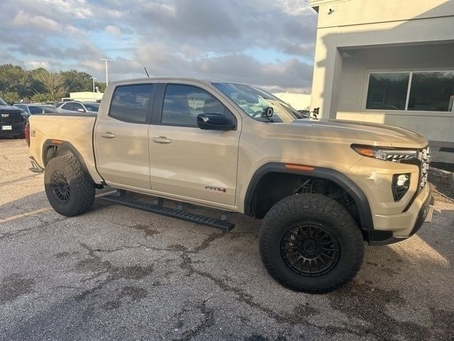 2023 GMC Canyon 4WD AT4