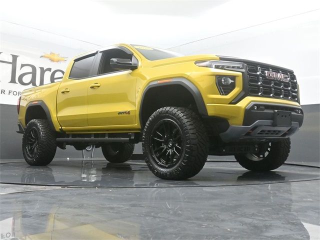 2023 GMC Canyon 4WD AT4