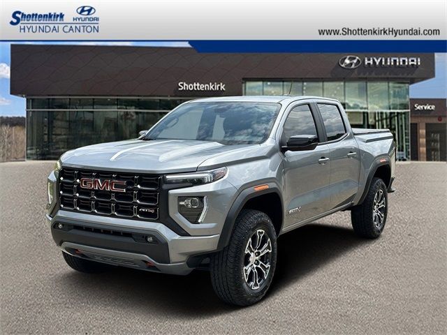 2023 GMC Canyon 4WD AT4