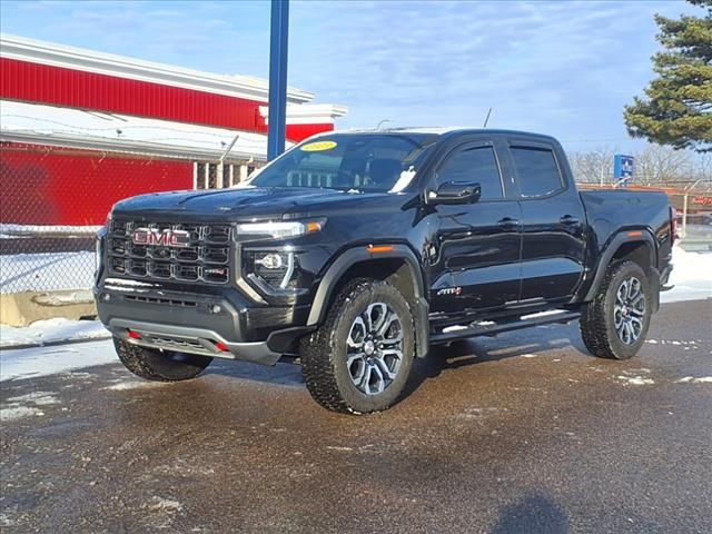 2023 GMC Canyon 4WD AT4