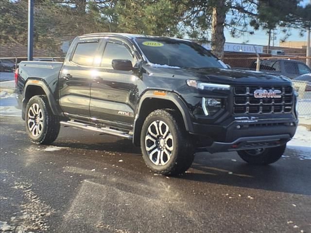 2023 GMC Canyon 4WD AT4