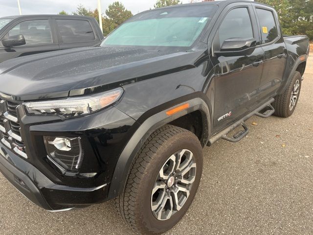 2023 GMC Canyon 4WD AT4