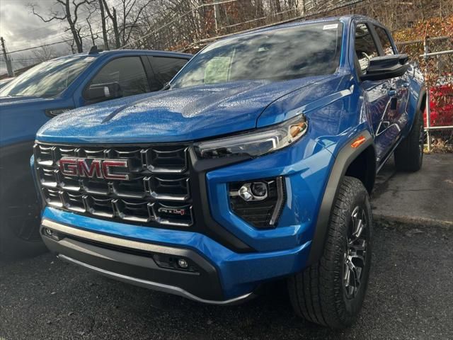 2023 GMC Canyon 4WD AT4